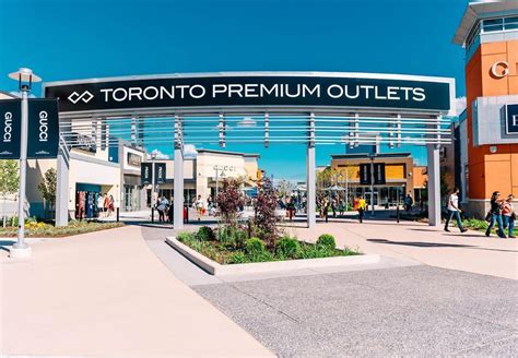 outlet shopping in toronto